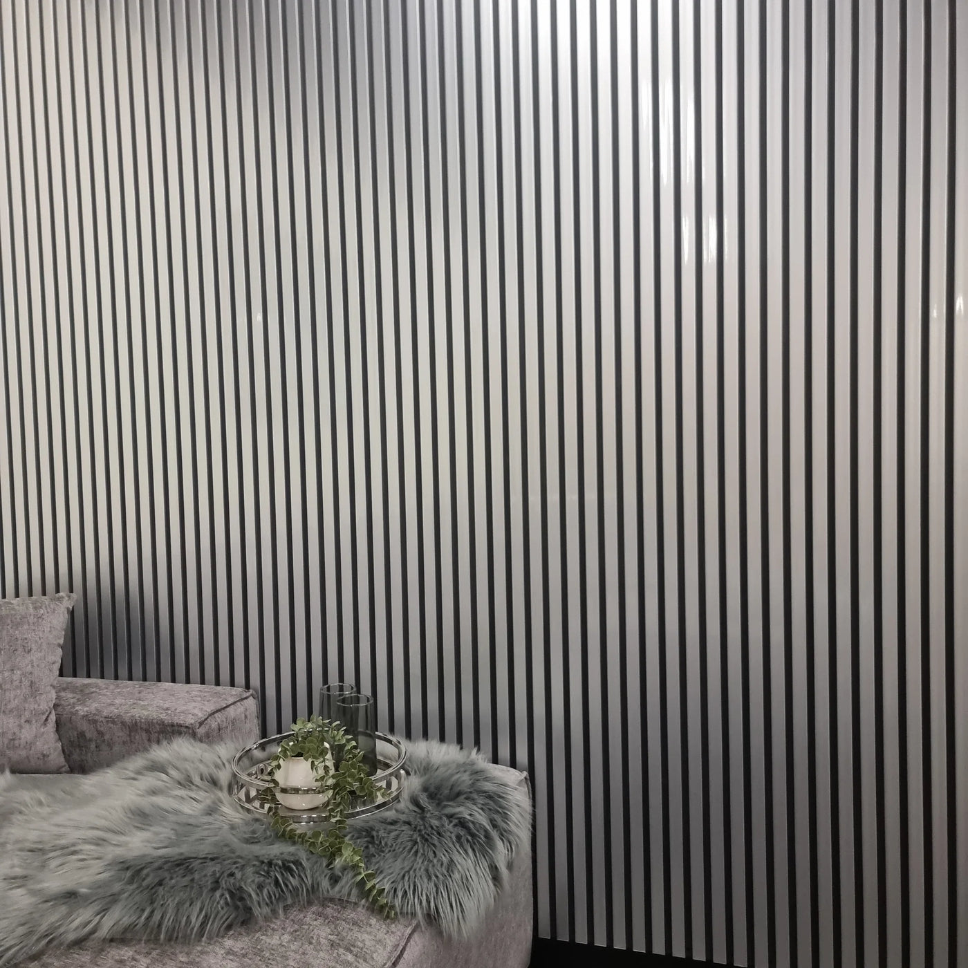 235x206cm Silver Chrome Pack of 14 WPC Wood Effect Plastic 3D Slatted Wall Panels Veneer