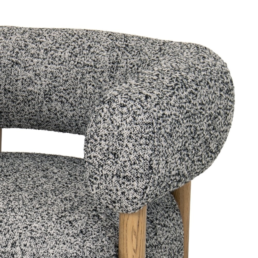 Madison Designs Cassius Chair