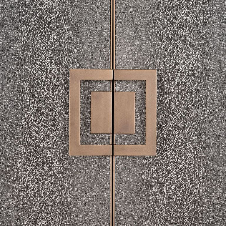 Richmond Interiors Bloomville Shagreen Faux Leather 2 Door Bar Cabinet